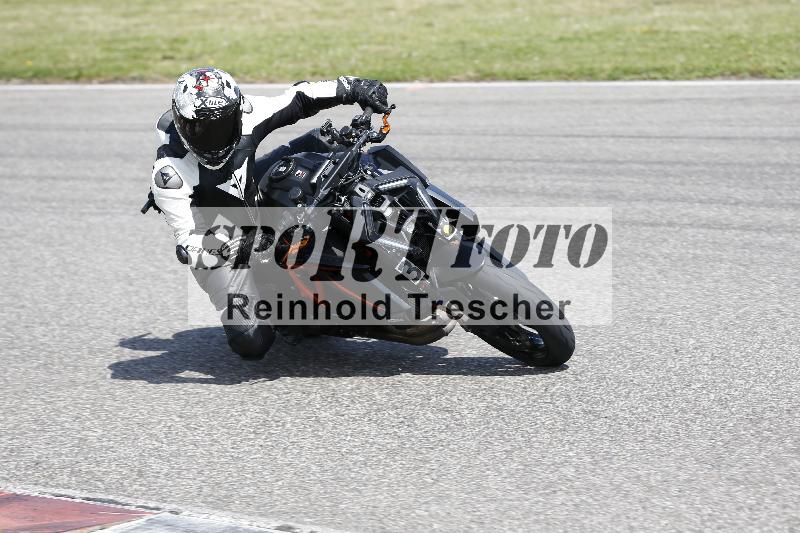 Archiv-2025/09 22.04.2025 Cornu Master School ADR/rot-rouge/38